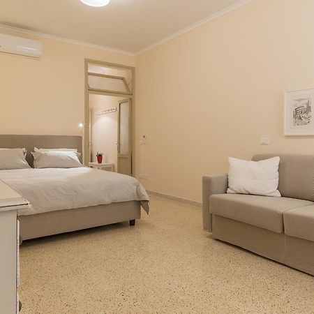 Campo De' Fiori Central Flat Rome Exterior photo