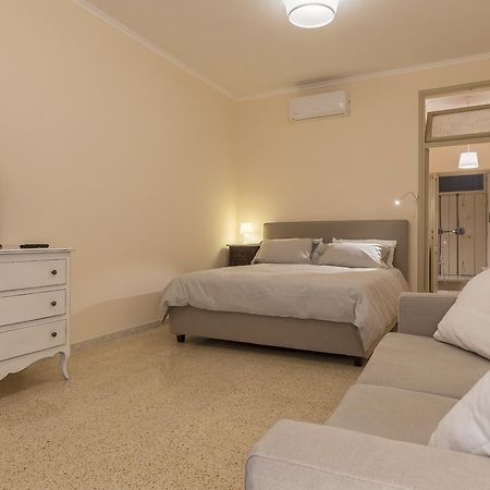 Campo De' Fiori Central Flat Rome Exterior photo